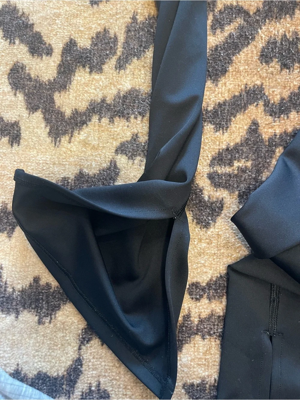Alo High-Waist Black Leggings w/ ankle slit